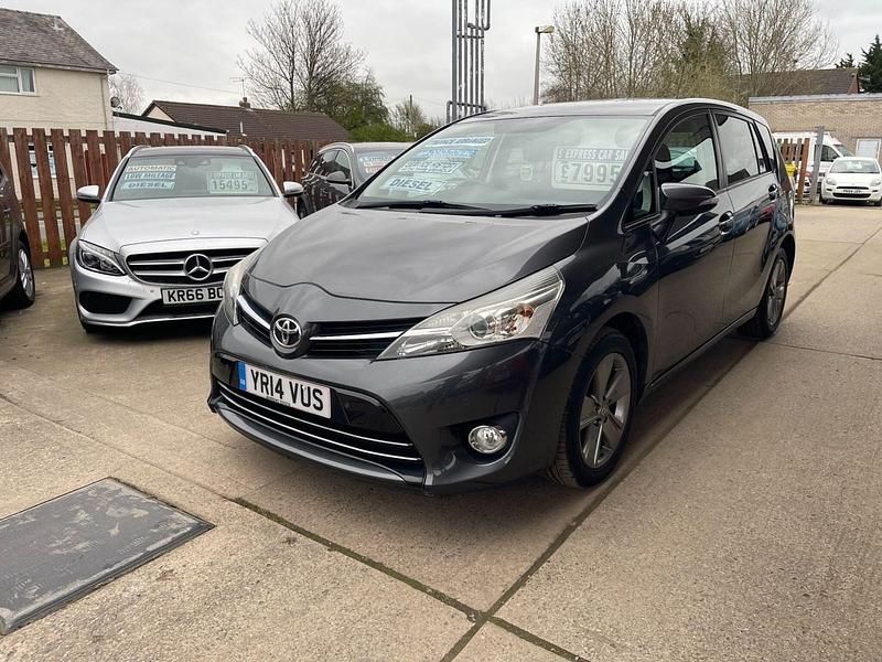 Used Toyota Verso Trend 112 HP (82 kW) 2014 Grey MPV