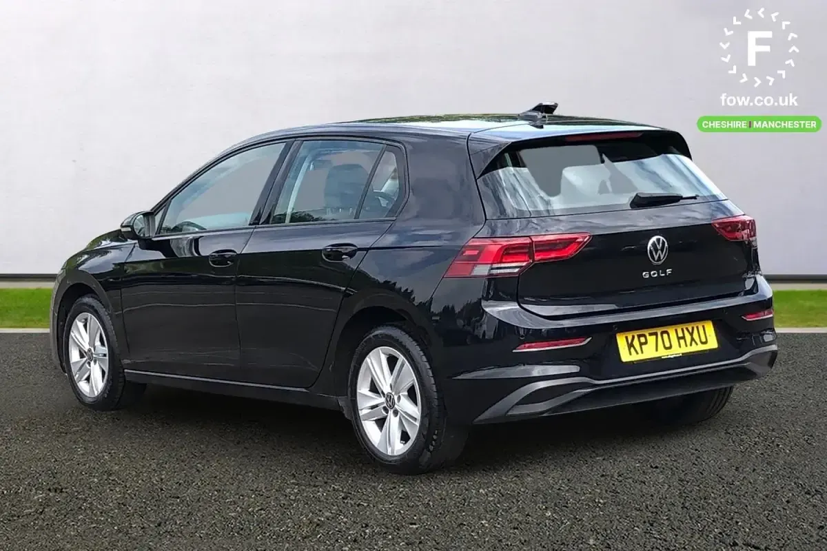 Second-hand VW Golf VII Pro 150 CP (110 kW) 2020 Negru Hatchback