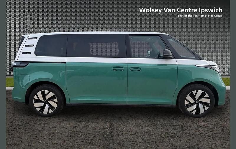Used VW ID. Buzz Pro 210 kW (286 HP) 2025 White MPV