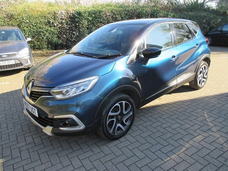 Used Renault Captur Dynamique 90 HP (66 kW) 2017 Blue/black SUV