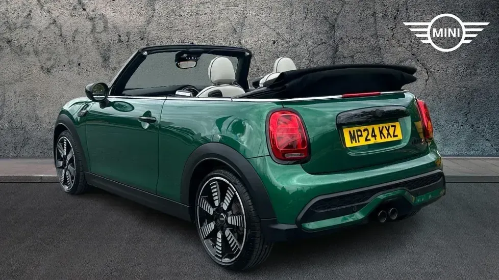 Used Mini Cooper S Cabriolet Exclusive 176 HP (129 kW) 2024 Green Cabriolet