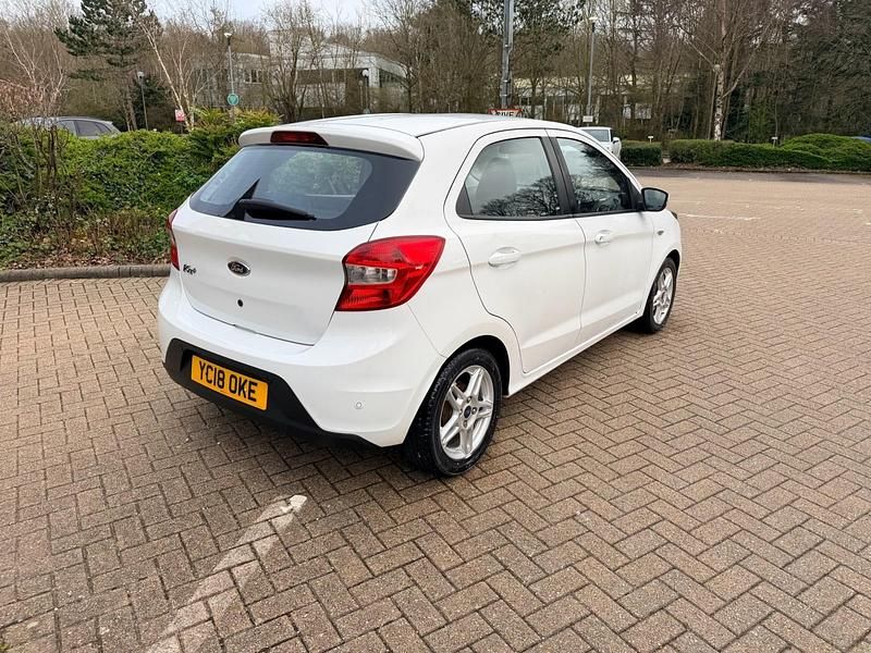 Used Ford Ka Plus Zetec 85 HP (62 kW) 2018 White Hatchback