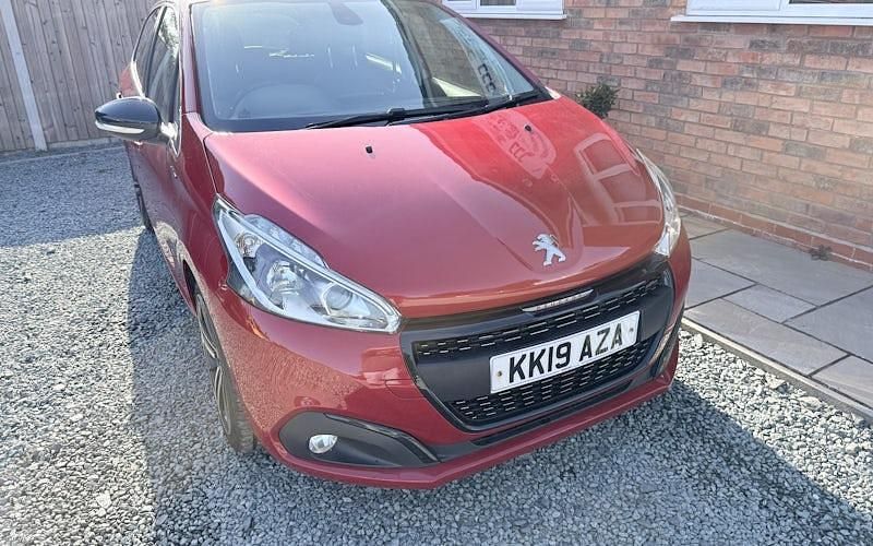 Used Peugeot 208 GT-line 109 HP (80 kW) 2019 Hatchback