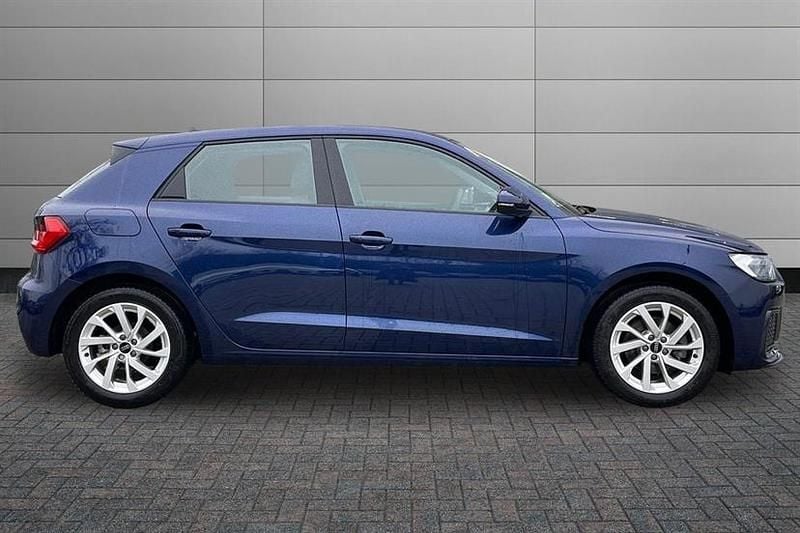 Usado Audi A1 Sport 116 HP (85 kW) 2025 Azul SUV