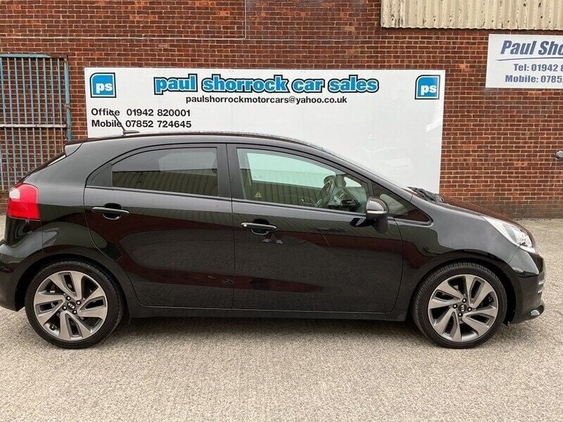 Black Used 2015 Kia Rio 2 Hatchback | £6,975 (A bit pricey) - Image 1/4