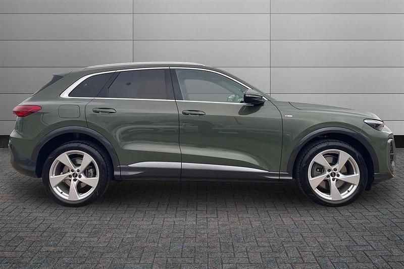 Used Audi Q5 S-Line 204 HP (150 kW) 2025 District green SUV