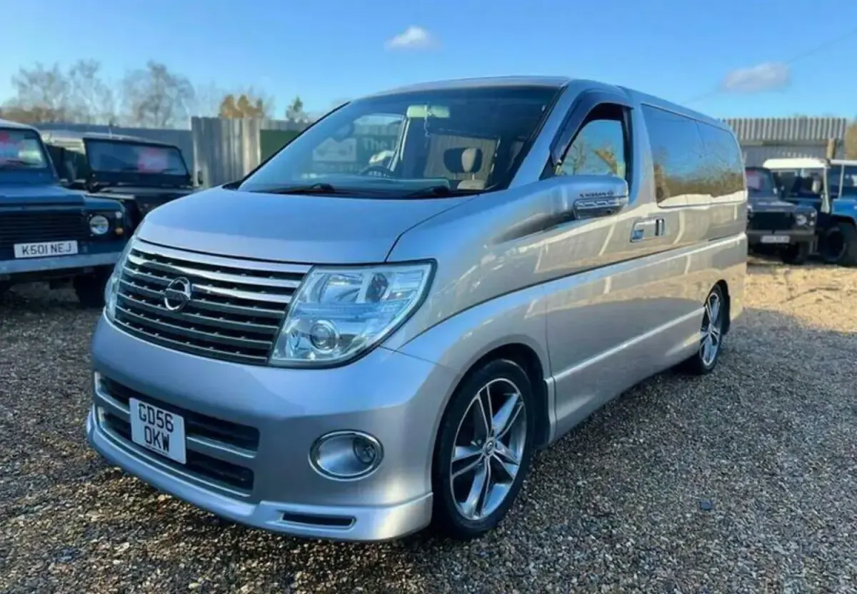 Used Nissan Elgrand 2019 Silver MPV