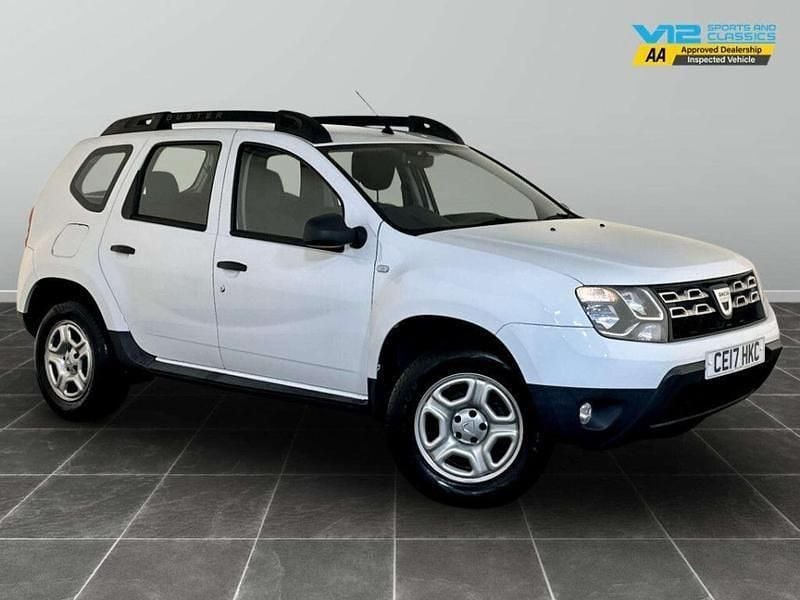 White Used 2017 Dacia Duster Ambiance Hatchback | £6,595 (Good price) - Image 1/2