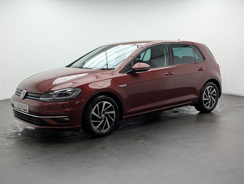 Used VW Golf VII Edition 130 HP (95 kW) 2020 Red Hatchback