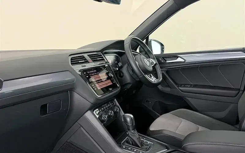 Used VW Tiguan SEL 230 HP (169 kW) 2020 SUV