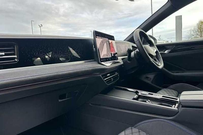 Used VW Passat 150 HP (110 kW) 2024 Estate