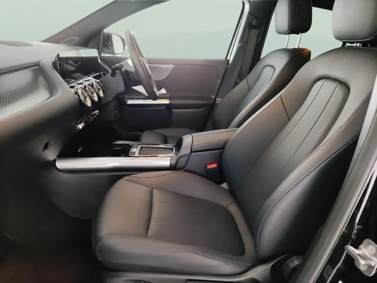 Used Mercedes EQA250+ Executive 139 kW (190 HP) 2024 Black SUV