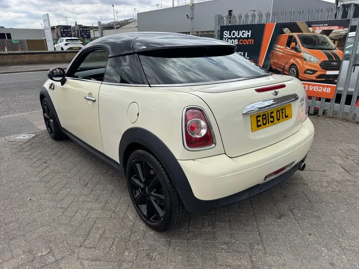 Used Mini Cooper Coupé 2015 White Coupe