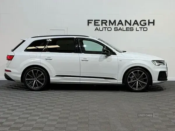 Used Audi Q7 Black Edition 286 HP (210 kW) 2020 White SUV