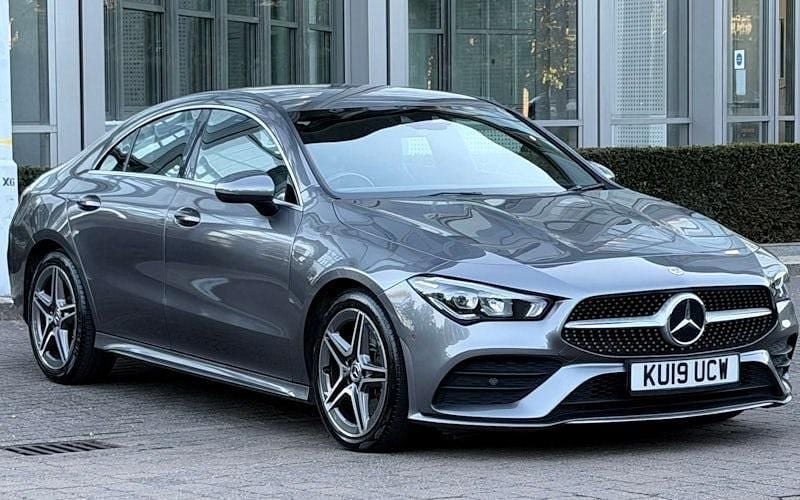 Usado Mercedes CLA220 AMG line 190 HP (139 kW) 2019 Sedan