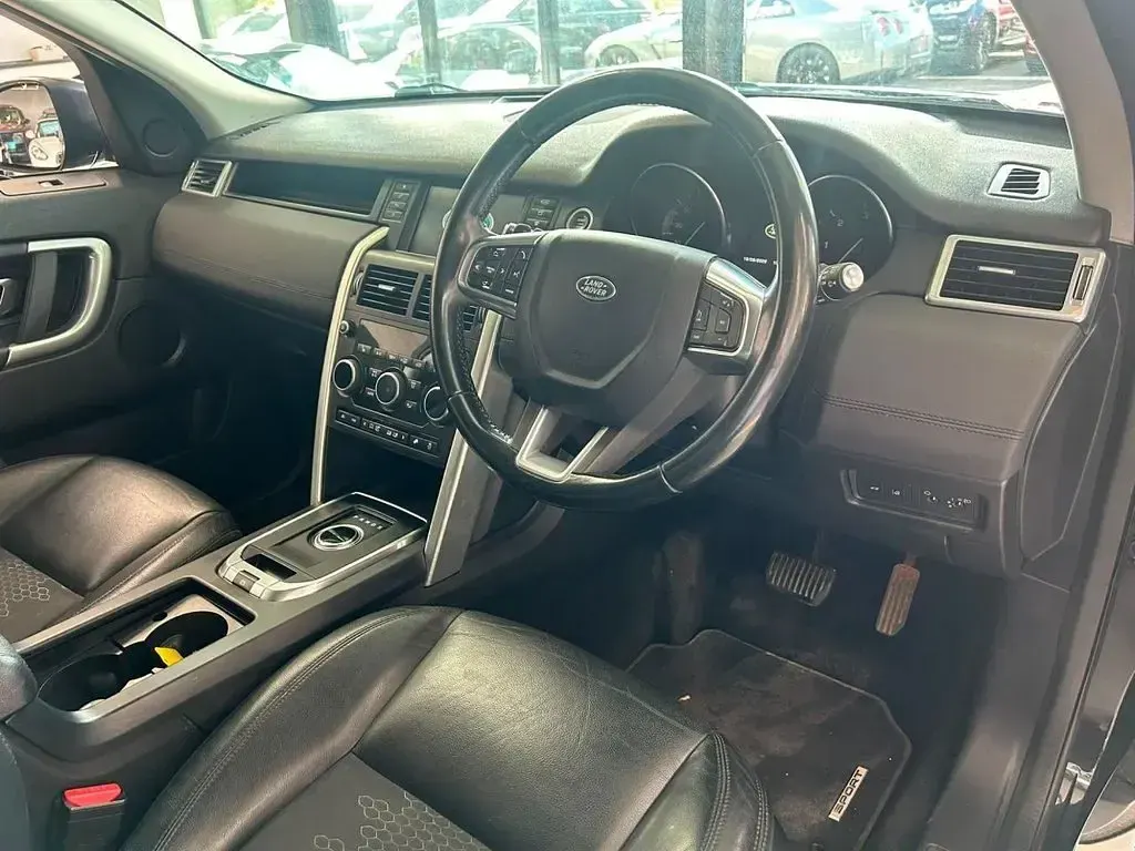 Used Land Rover Discovery Sport SE 190 HP (139 kW) 2015 Black SUV