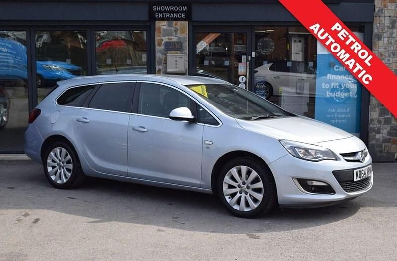 Used Vauxhall Astra Elite 115 HP (84 kW) 2015 Silver Estate