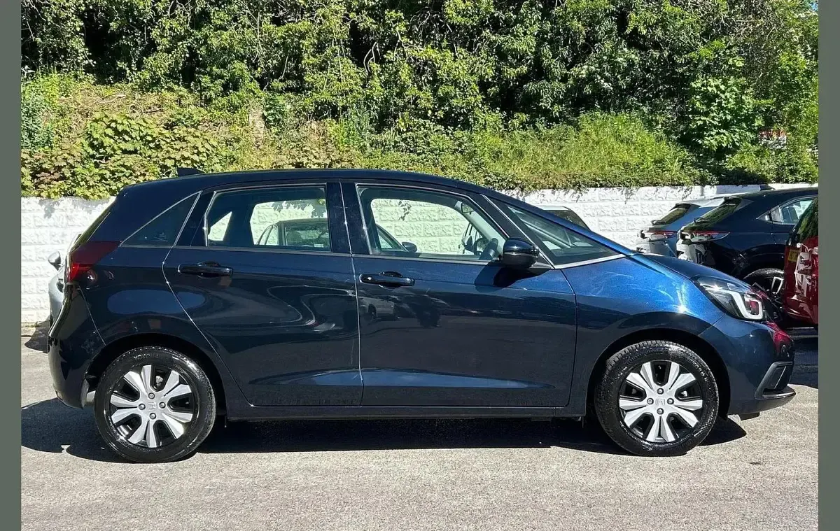 Used Honda Jazz Hybrid 109 HP (80 kW) 2023 Blue Hatchback
