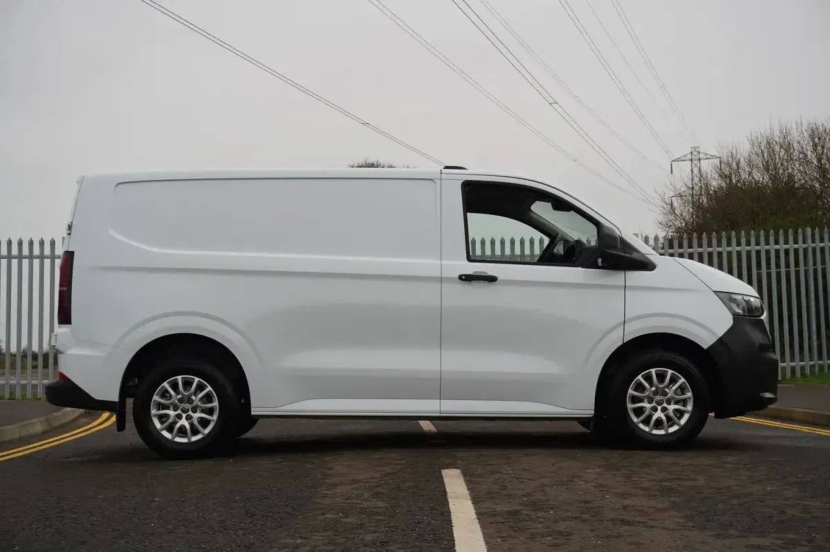 Used VW T7 100 kW (136 HP) 2025 White Van