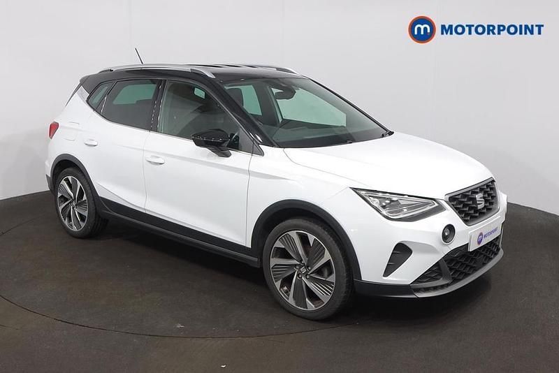 White Used 2022 Seat Arona FR Sport SUV | £12,949 (Fair price) - Image 1/4