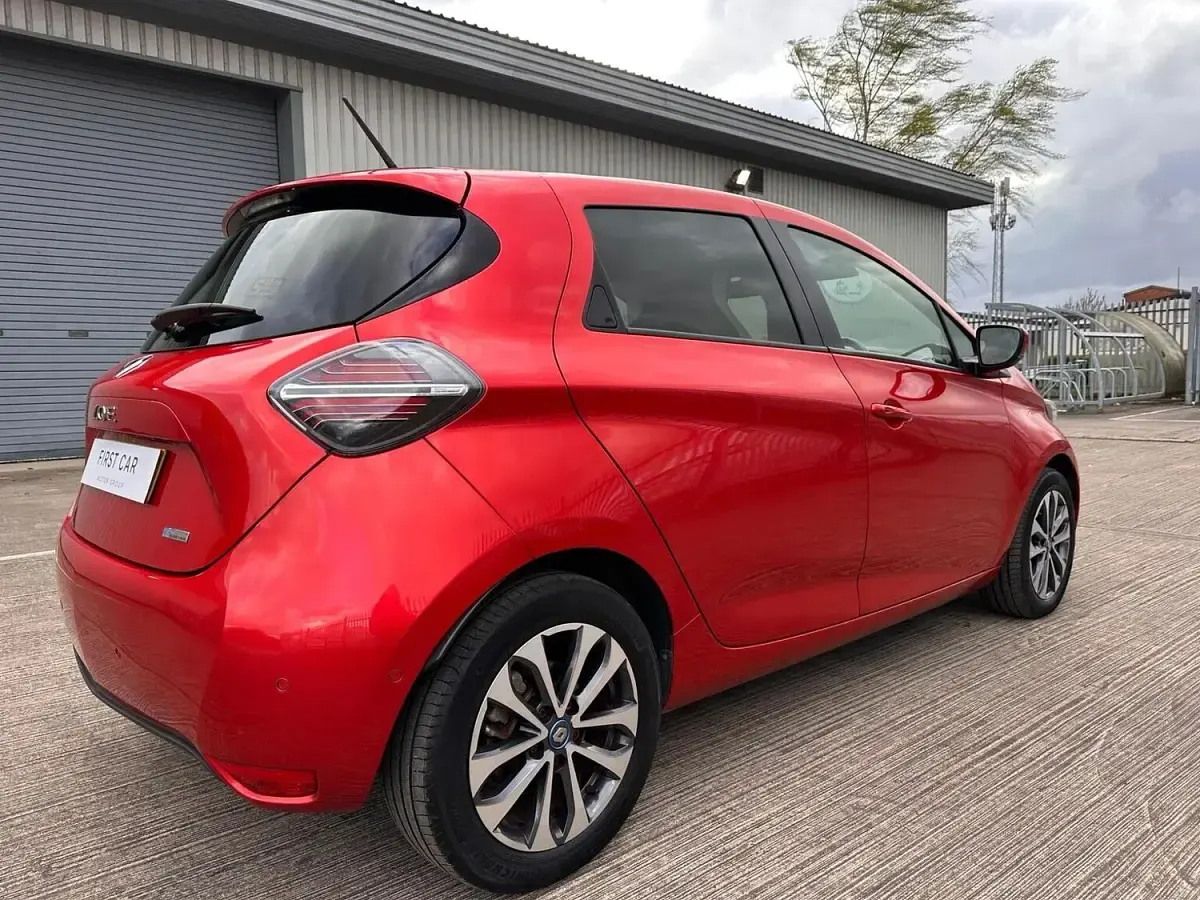 Used Renault Zoe GT-Line 100 kW (136 HP) 2021 Red Hatchback