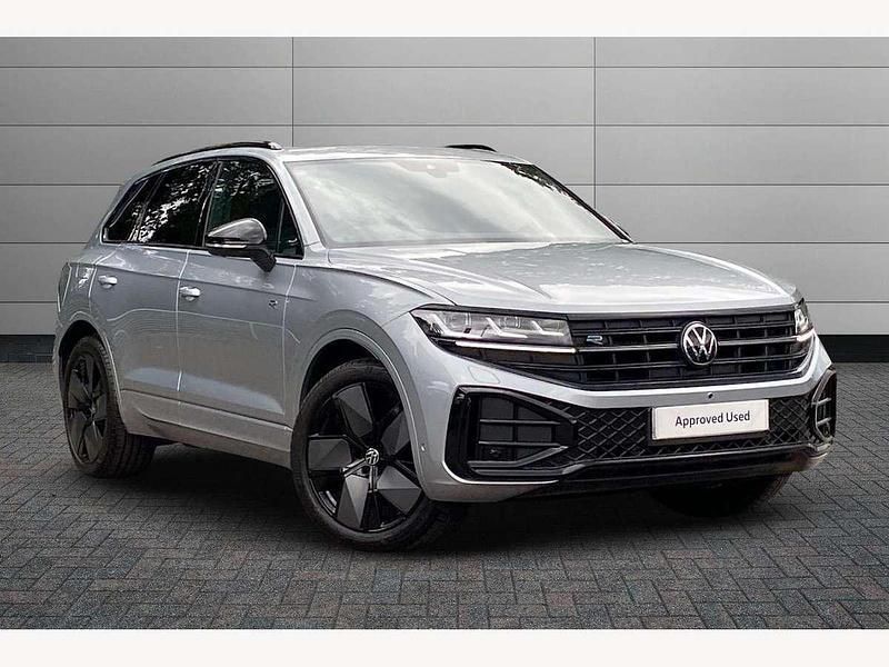 Silver Used 2025 VW Touareg Black Edition SUV | £54,995 (A bit pricey) - Image 1/4