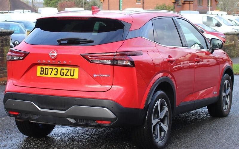 Used Nissan Qashqai N-Connecta 190 HP (139 kW) 2023 Red SUV