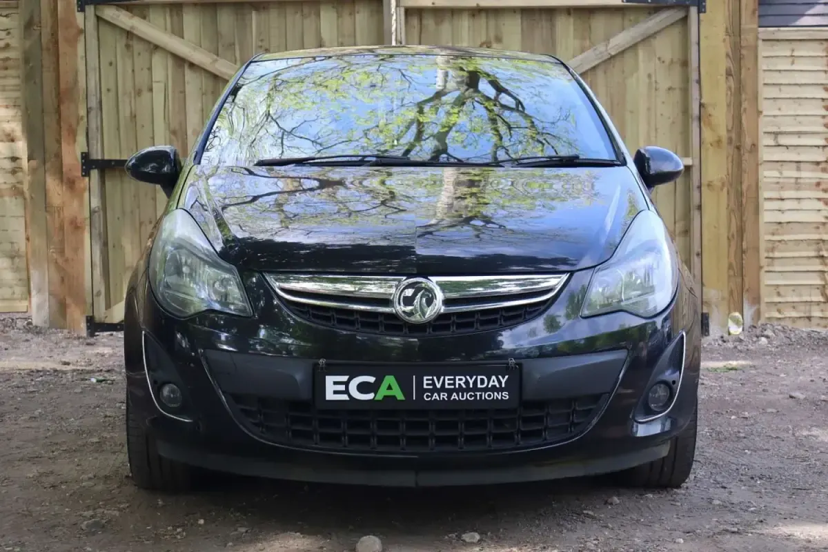 Usado Vauxhall Corsa 2013 Preto Citadino