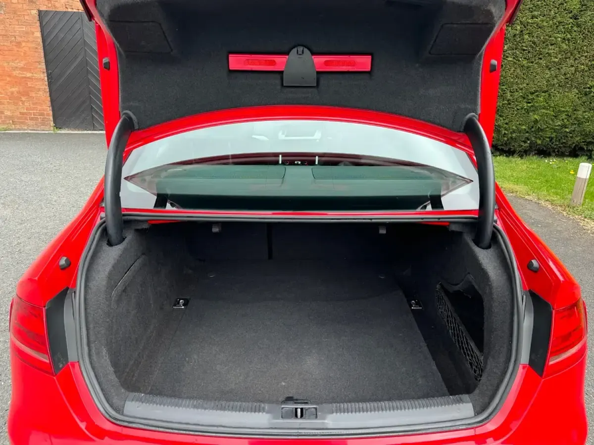 Usado Audi A4 S-Line 211 HP (155 kW) 2009 Vermelho Sedan