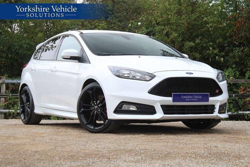 White Used 2017 Ford Focus ST Hatchback | £16,489 (Fair price) - Image 1/4