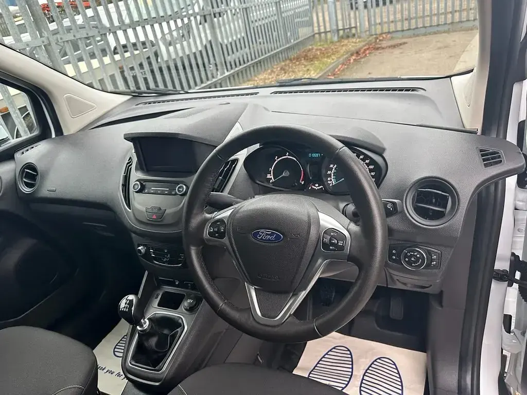 Used Ford Transit Limited 100 HP (73 kW) 2023 White Van