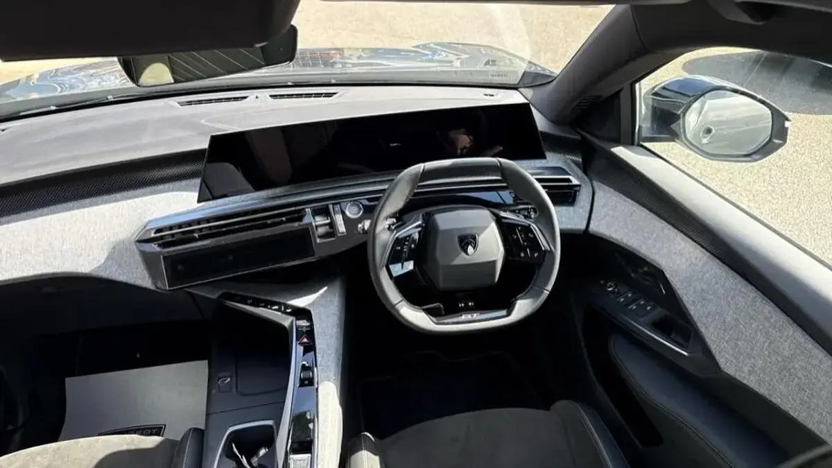 Used Peugeot 5008 GT 134 HP (98 kW) 2024 Grey SUV