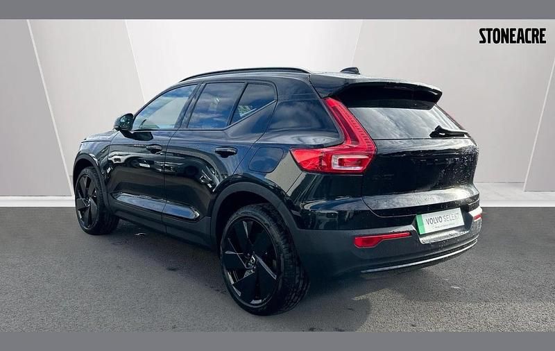 New Volvo XC40 Ultra 161 HP (118 kW) 2026 Black SUV