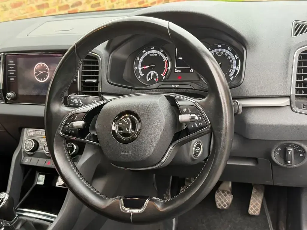 Used Skoda Karoq SE 110 HP (80 kW) 2021 Blue SUV