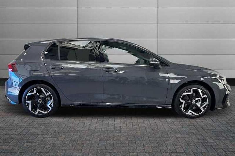 Used VW Golf VIII 148 HP (108 kW) 2025