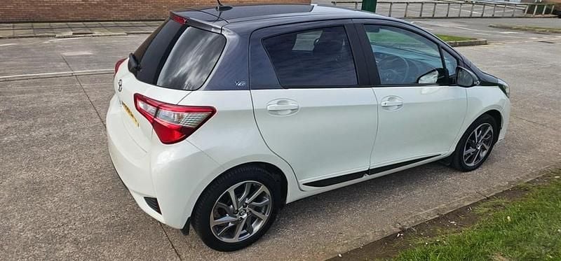 Used Toyota Yaris 2019 White/black Hatchback