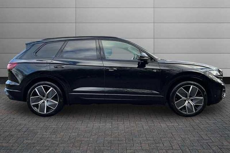 Used VW Touareg Black Edition 286 HP (210 kW) 2025 Black SUV