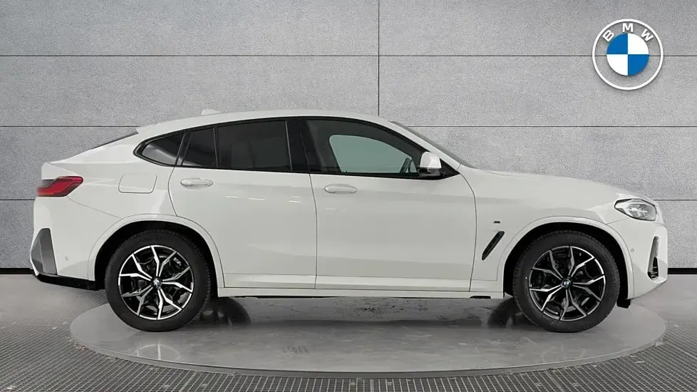 Used BMW X4 M Sport 187 HP (137 kW) 2021 White SUV