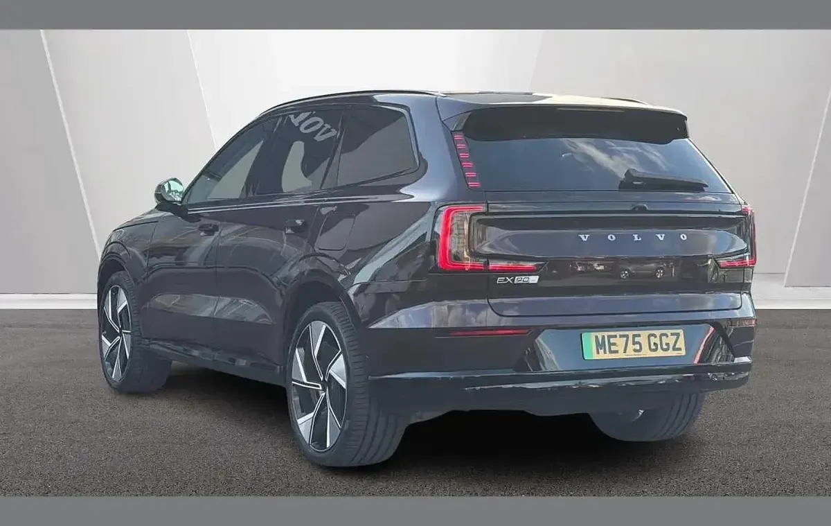 Used Volvo EX90 Performance 380 kW (517 HP) 2026 Red SUV