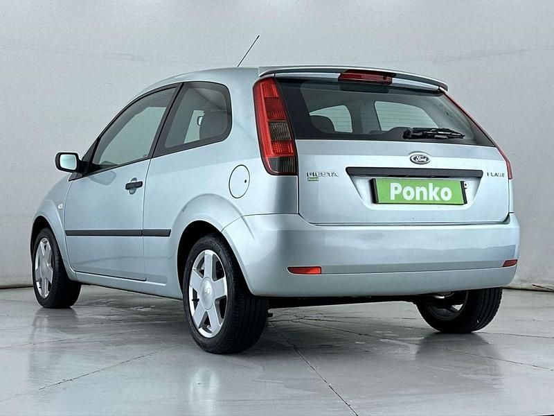 Used Ford Fiesta 79 HP (58 kW) 2005 Green Hatchback