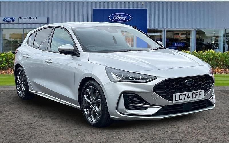 Used 2025 Ford Focus ST-Line Hatchback | £19,175 (Fair price) - Image 1/4