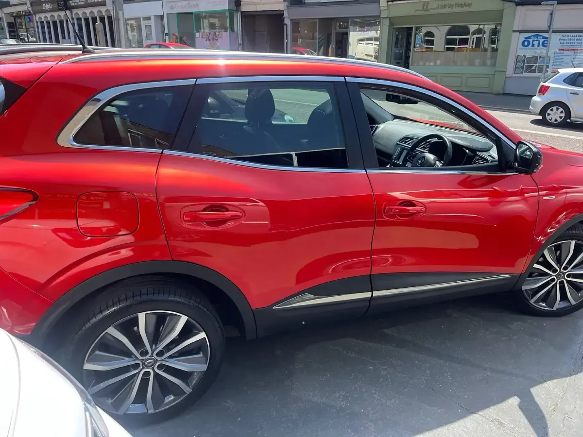 Used Renault Kadjar Signature 130 HP (95 kW) 2016 Red SUV