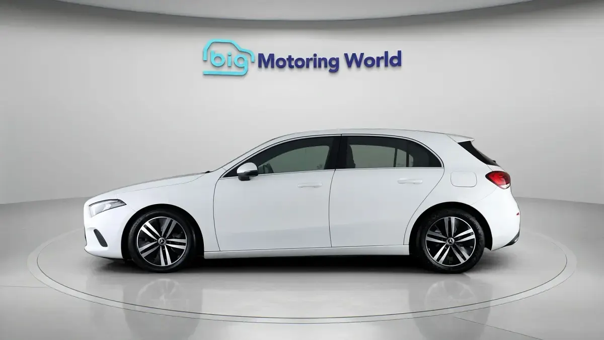 Used Mercedes A180 116 HP (85 kW) 2021 White Hatchback