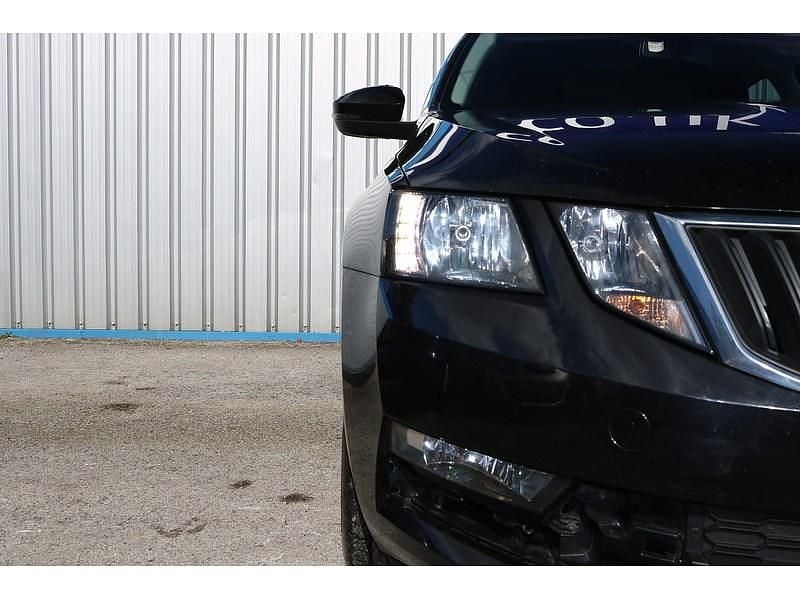 Used Skoda Octavia SE 115 HP (84 kW) 2017 Black Hatchback