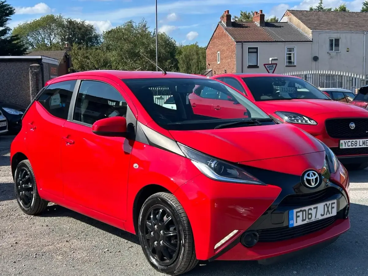 Used Toyota Aygo X-play 2018 Red Hatchback