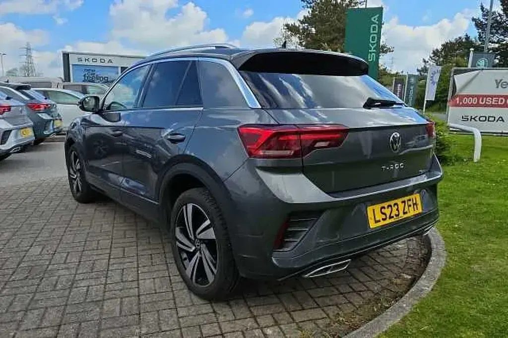 Usado VW T-Roc R-line 150 HP (110 kW) 2023 Preto SUV