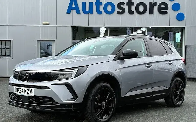 Used Vauxhall Grandland X 224 HP (164 kW) 2024 SUV