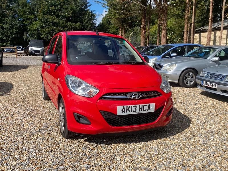 Red Used 2013 Hyundai i10 Classic Hatchback | £3,995 (Fair price) - Image 1/4