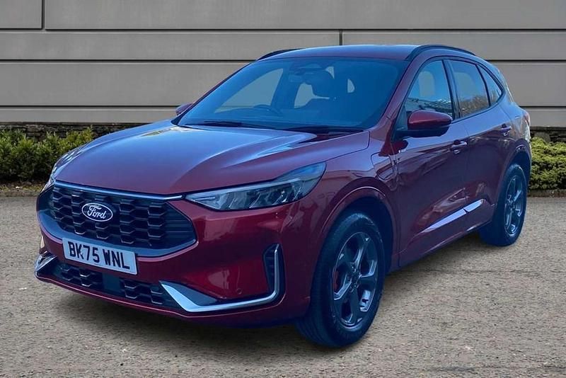 Usado Ford Kuga ST-Line 239 CV (175 kW) 2025 Rojo SUV