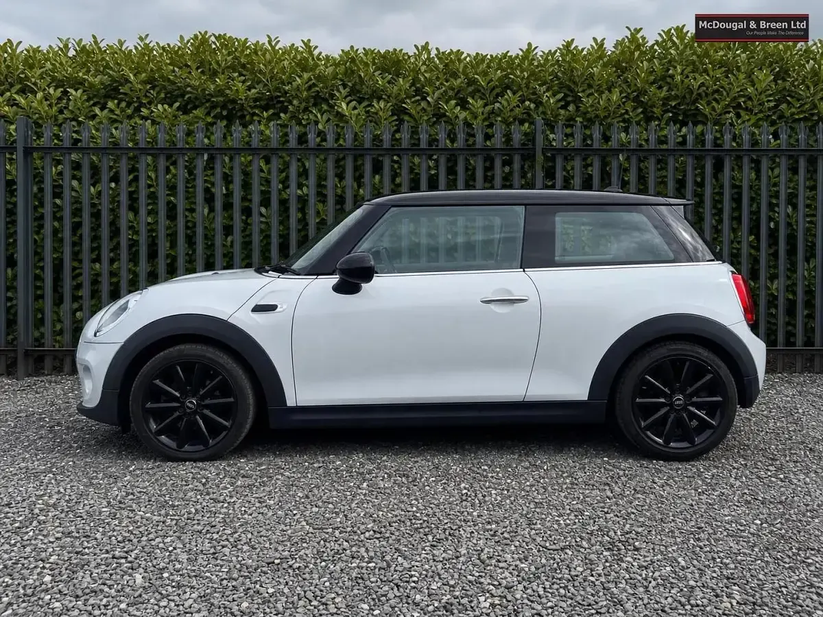 Used Mini Cooper Hatch 136 HP (100 kW) 2015 Silver Hatchback